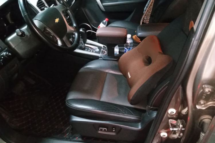 Used Chevrolet Captiva 2017 2.4L 4x4 Flagship Edition 7-Seater
