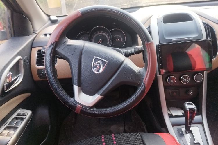 Used Baojun 630 2013 1.5L automatic comfort version Steering Wheel