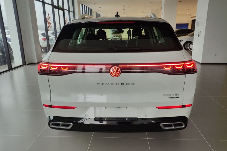 Used Volkswagen Tavendor 2024 380TSI All-Wheel Drive R-Line Cruise Edition