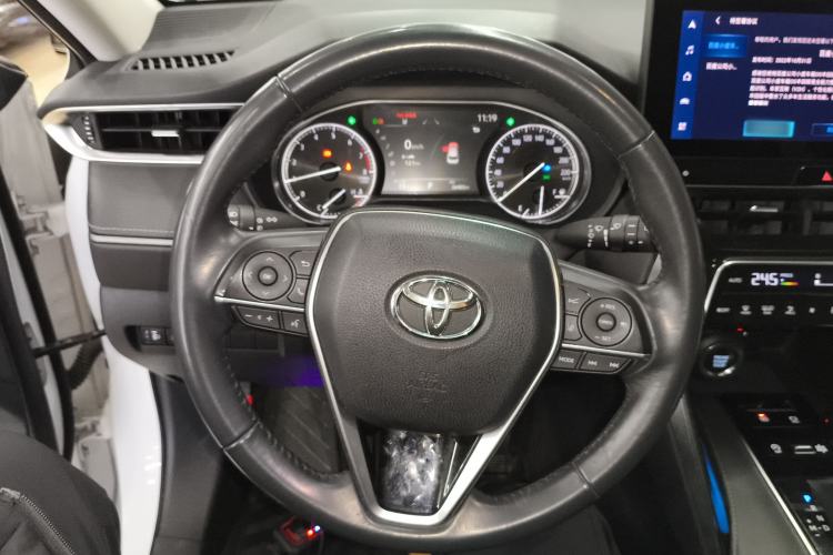 Used Toyota Harrier 2023 2.0L CVT Two-Wheel Drive Deluxe Edition
