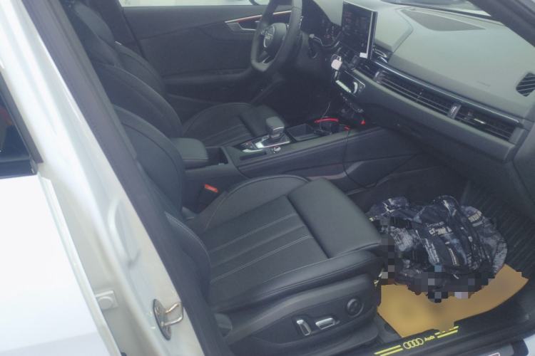 Used Audi A4L 2024 40 TFSI Luxury Dynamic Edition