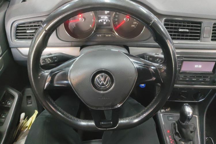 Used Volkswagen Lavida 2015 1.6L Automatic Comfort Edition