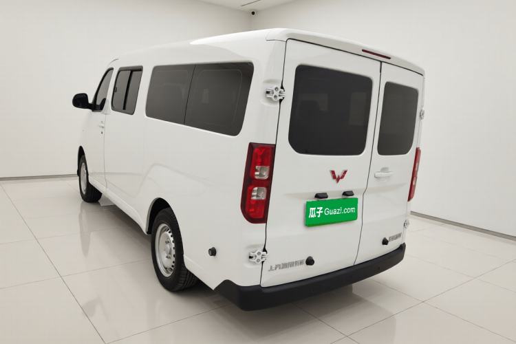 Used Wuling Yangguang 2025 Model 400km Bus Edition—Comfort Edition