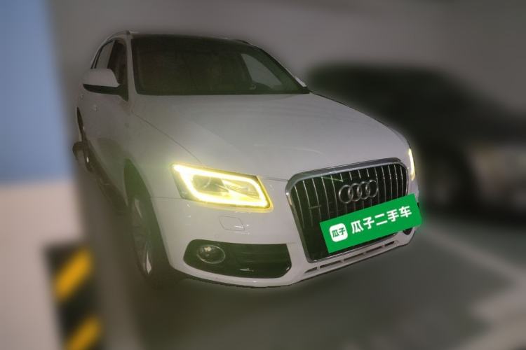 Used Audi Q5 2013 40 TFSI Technology Edition Front Right 45 Deg