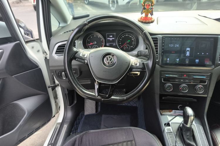 Used Volkswagen Golf Sportsvan 2016 230TSI Automatic Trend Edition Steering Wheel