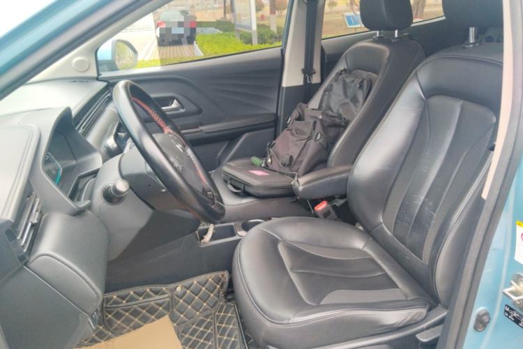 Used ORA iQ 2018 High-Range Version Smart Connectivity Model
