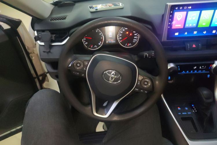 Used Toyota RAV4 2022 2.0L CVT Two-Wheel Drive Urban Edition Steering Wheel