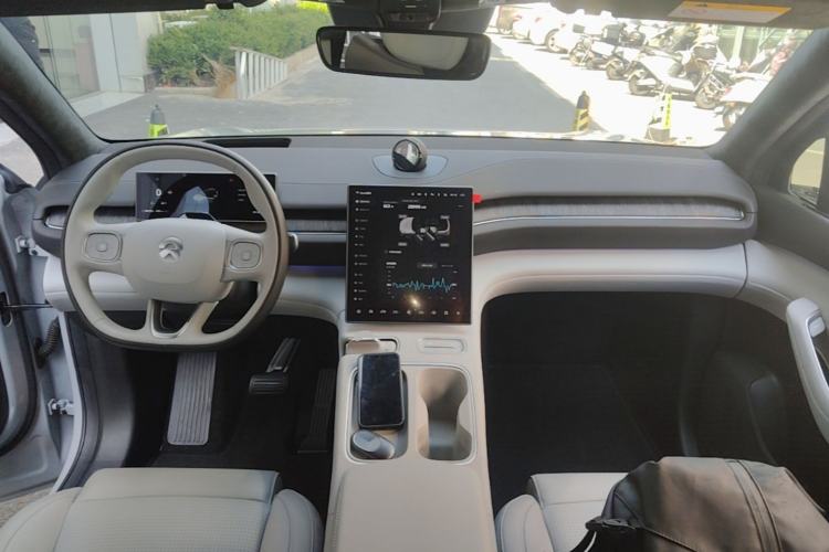Used Nio ES6 2024 75 kWh
