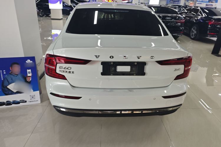 Used Volvo S60 2025 B4 Zhiyuan Luxury Edition
