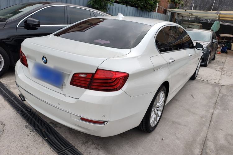 Used BMW 5 Series 2017 525Li Luxury Design Package Rear Right 45 Deg