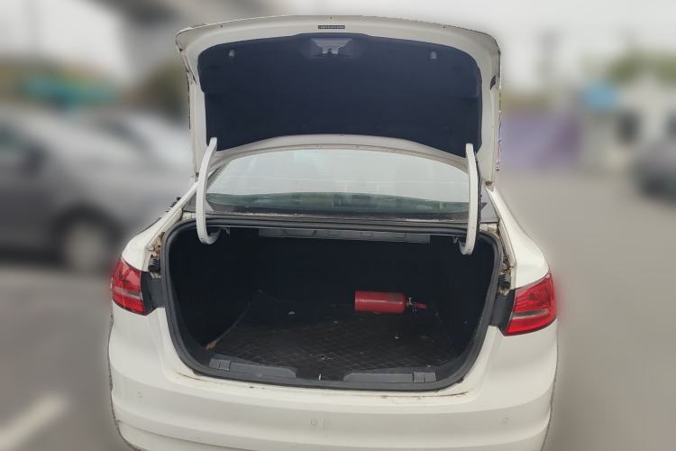 Used Ford Escort 2015 1.5L Automatic Fashion Model Trunk