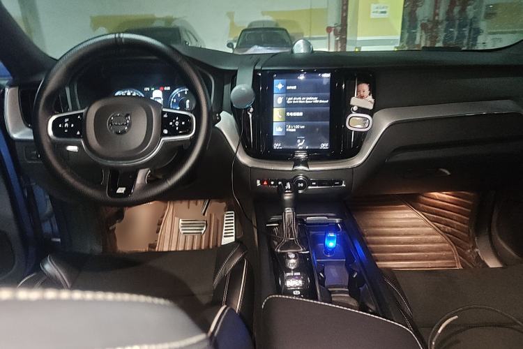 Used Volvo XC60 2018 T5 4x4 Smart & Sporty Edition