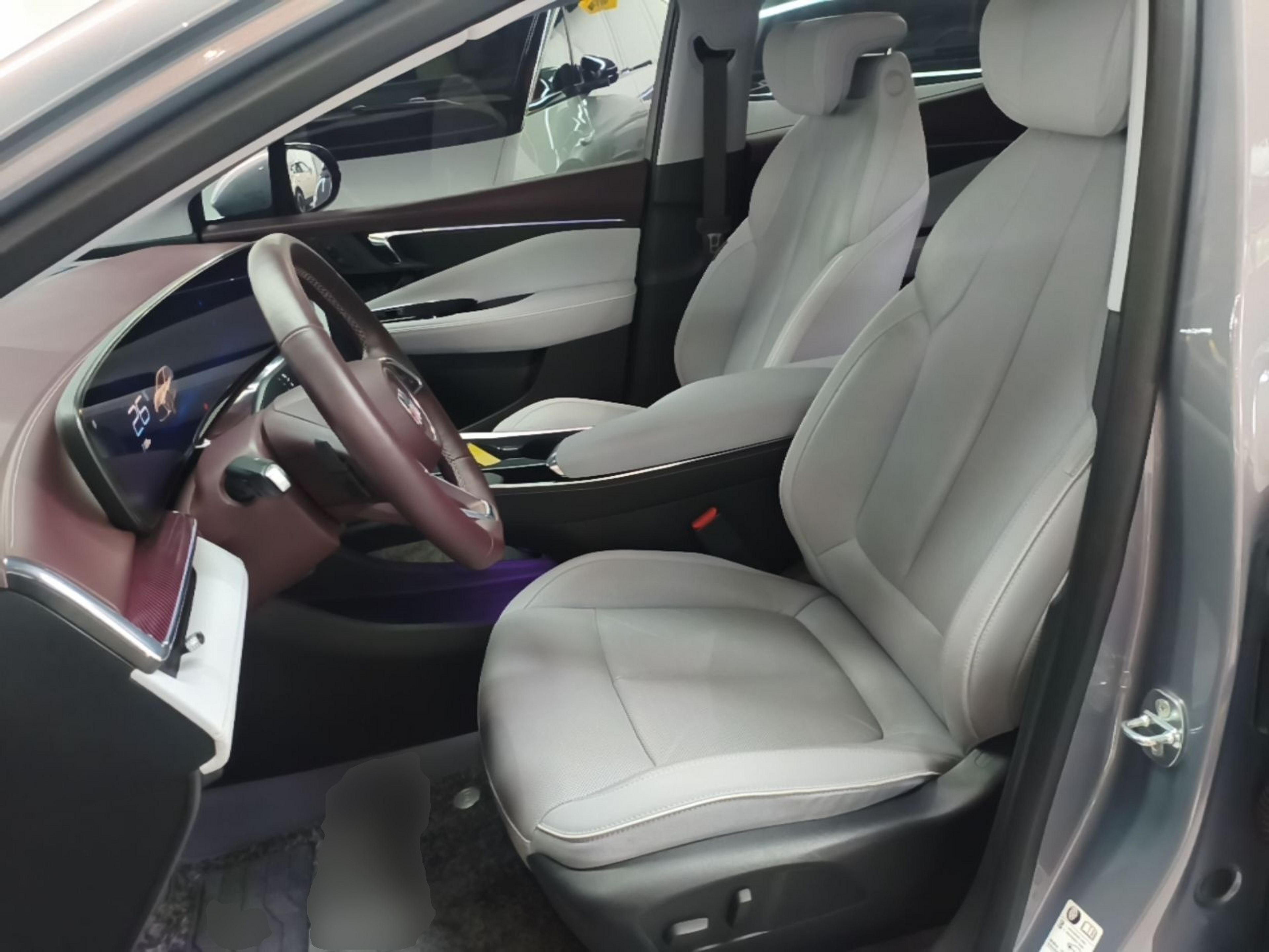 Vordere Reihe im Auto
