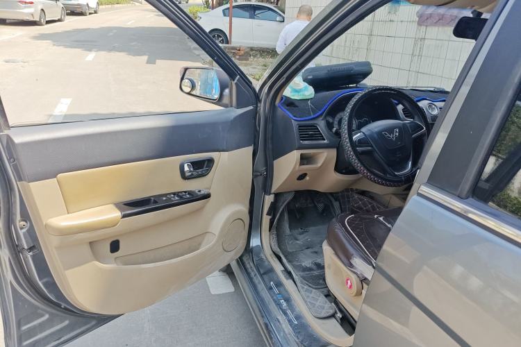 Used Wuling Hongguang 2014 1.5L S Comfort Model