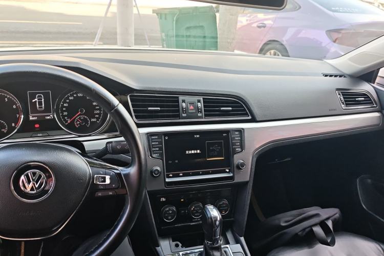 Used Volkswagen Lamando 2018 280TSI DSG Comfort Edition
