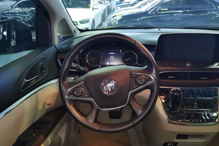 Used Buick GL8 2023 Land Executive Class Deluxe Model