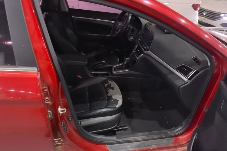 Used Hyundai Elantra (6th Generation / Lingdong) 2016 1.6L Automatic ZhiXuan – Elite Version Right Front Seat