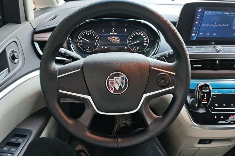 Used Buick GL8 2023 Land Executive Class Comfort Model
