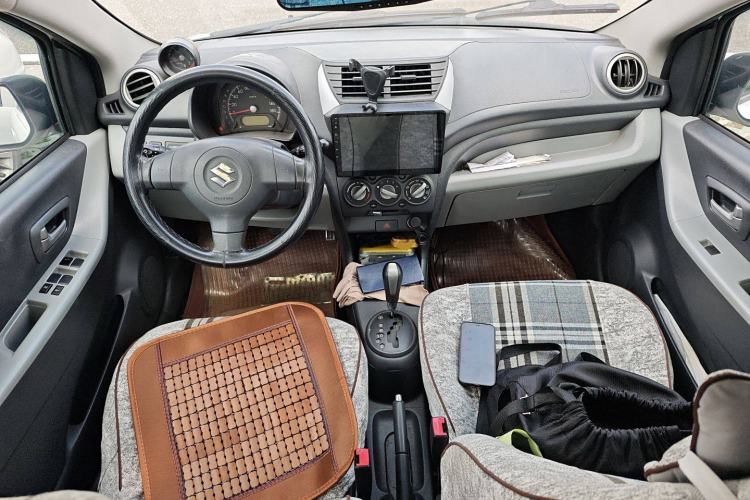 Used Suzuki Alto 2016 1.0L Automatic Deluxe Xuan Dong Edition Center Console