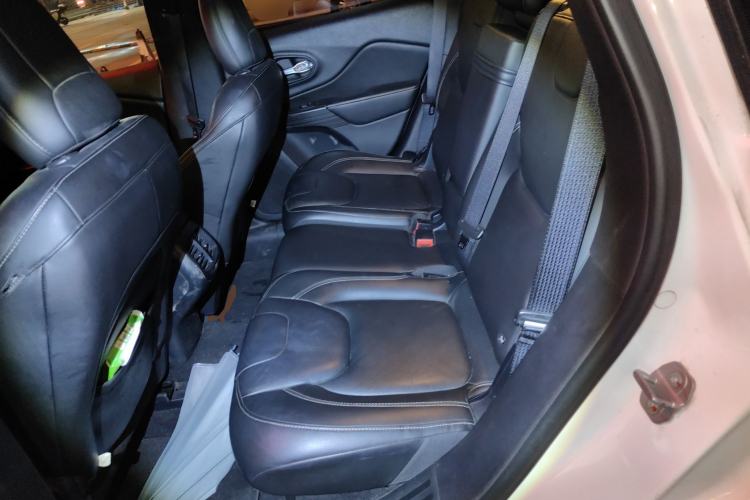 Used Jeep Cherokee 2017 2.0L Superior Edition