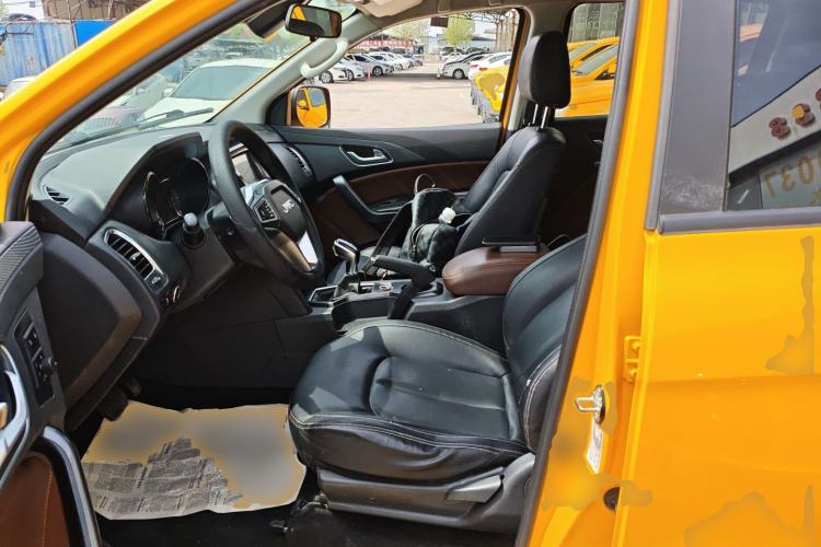 Used JMC Yuhu EV 2022 4x2 LX JX1032PSEF5BEV Left Front Seat