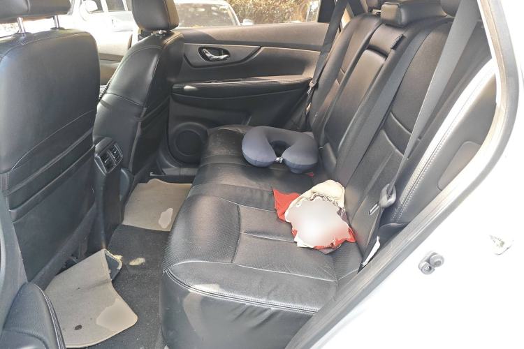 Used Nissan X-Trail 2015 2.0L CVT Comfort MAX Edition 2WD
