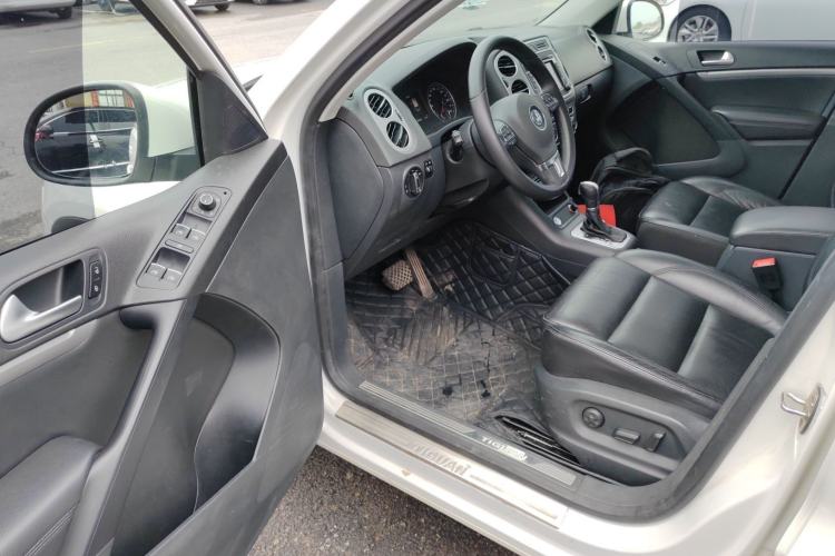 Used Volkswagen Tiguan 2015 1.8TSI Automatic All-Wheel-Drive Luxury Model Driver Seat