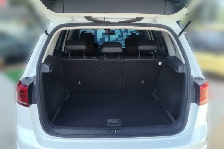 Used Volkswagen Golf Sportsvan 2018 230TSI Automatic Trend Edition Trunk