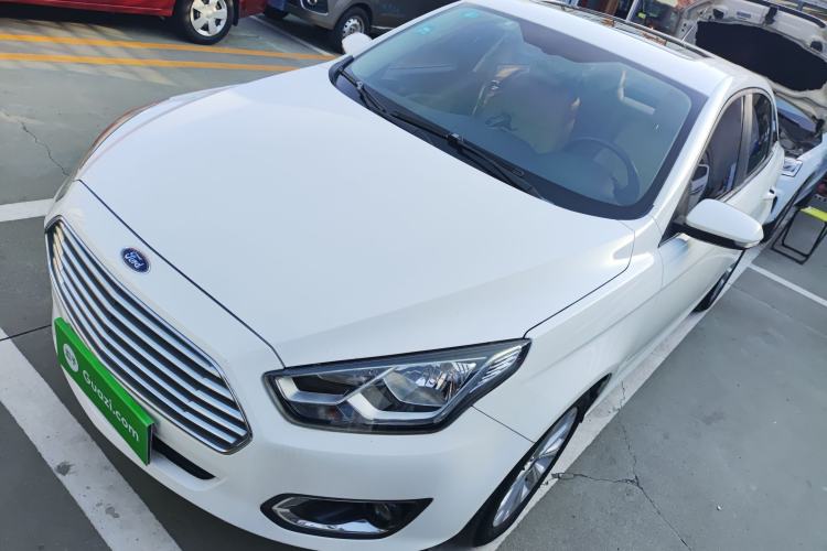 Used Ford Escort 2015 1.5L Automatic Fashion Model