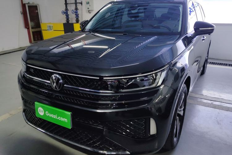 Used Volkswagen Tavendor 2024 Facelifted 380TSI All-Wheel Drive R-Line Cruise Premium Edition