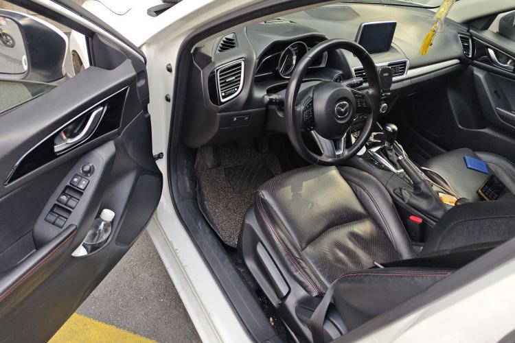 Used Mazda Mazda 3 Axela 2014 Hatchback 2.0L Automatic Flagship Model