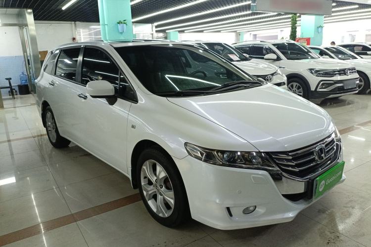 Used Honda Odyssey 2014 2.4L Luxury Edition Front Right 45 Deg