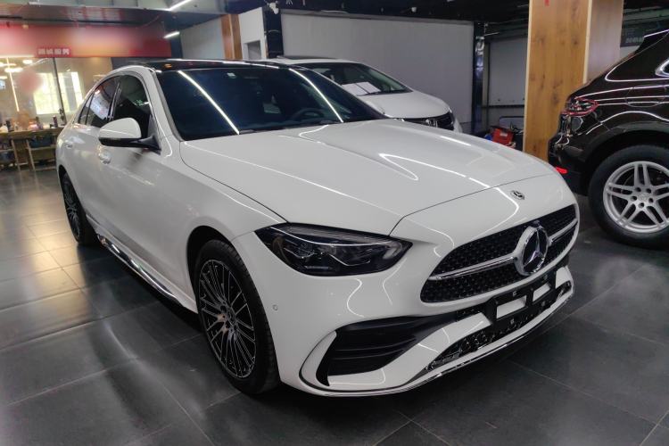 Used Mercedes-Benz C-Class 2025 Facelift C 260 L Sport Edition Front Right 45 Deg