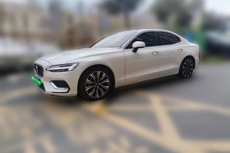 Used Volvo S60 2023 B4 Zhiyuan Luxury Edition