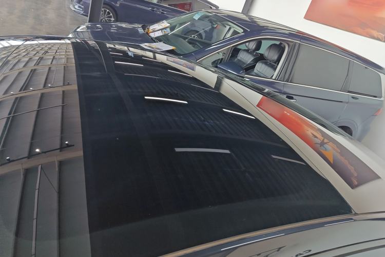 Used Tesla Model 3 2023 Rear-Wheel-Drive Version Roof