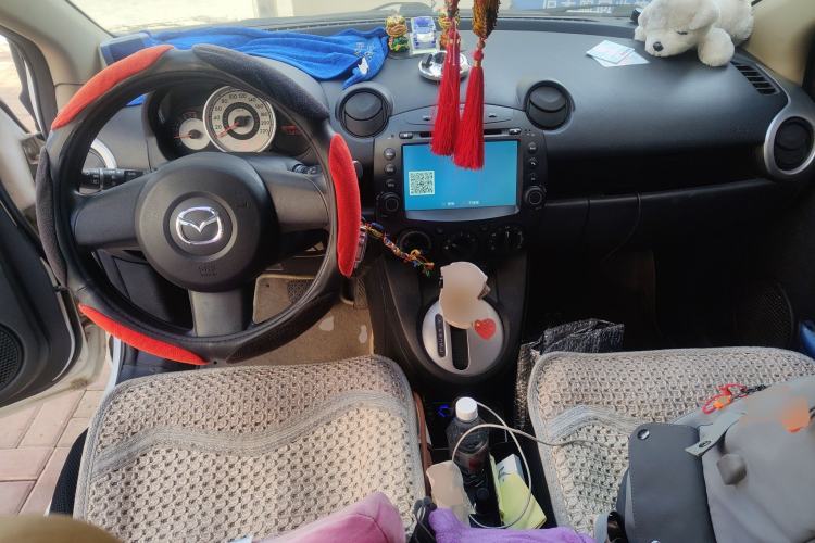 Used Mazda 2 2008 1.5L Automatic Fashion Edition Center Console