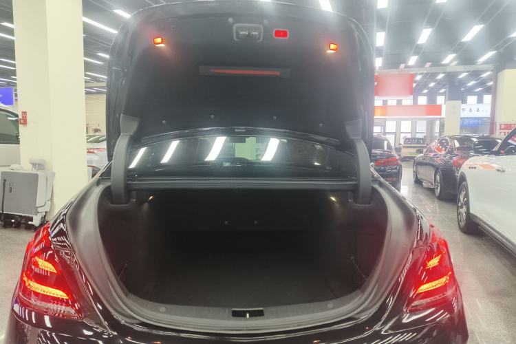 Used Mercedes-Benz S-Class 2018 S 320 L
