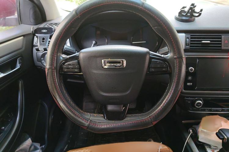 Used Qoros 3 2015 Urban SUV 1.6T Automatic – Dynamic Edition Enhanced Model
