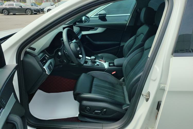 Used Audi A4L 2022 40 TFSI Luxury Dynamic Model