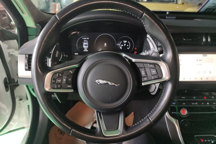 Used Jaguar XFL 2018 XFL 2.0T 250 PS Luxury Edition
