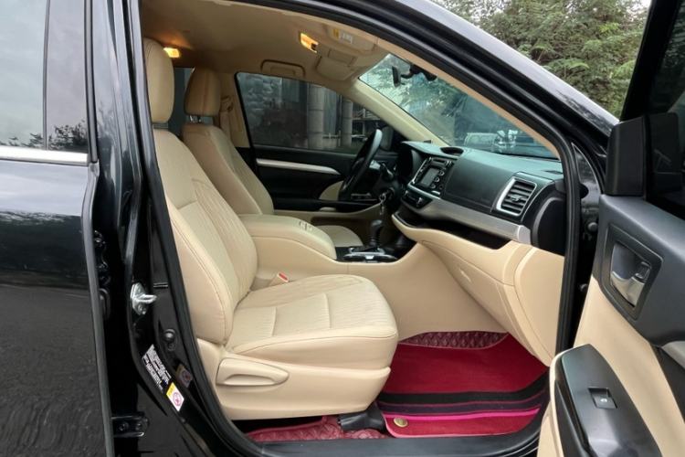 Used Toyota Highlander 2018 2.0T Two-Wheel Drive Elite Version 5 Seats China VI Standard