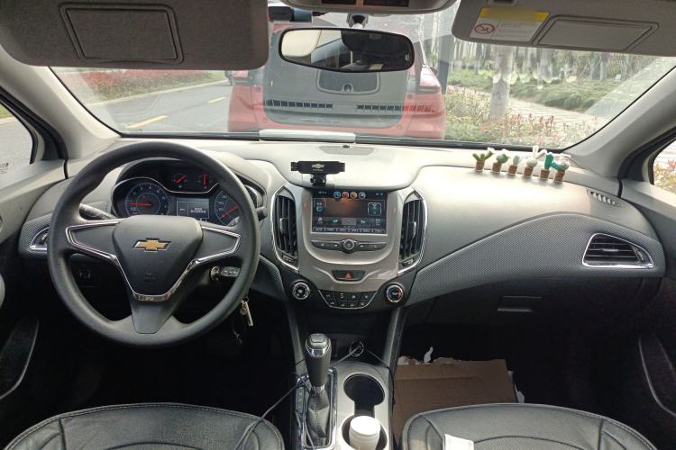 Used Chevrolet Cruze 2017 1.5L Automatic Pioneer Sunroof Edition