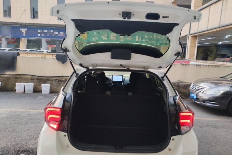 Used Toyota YARiS L Zhi Xuan 2020 X-Trail X 1.5L CVT Leading Edition Trunk