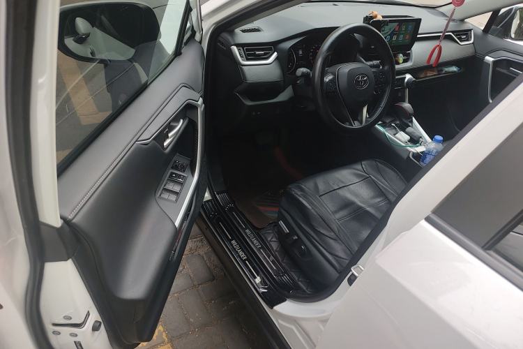 Used Toyota Wildlander 2023 2.0L CVT Two-Wheel Drive Urban Edition Driver Seat