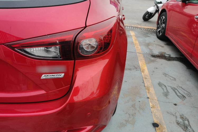 Used Mazda Mazda 3 Axela 2017 Hatchback 1.5L Automatic Luxury Model Emission Standard China V
