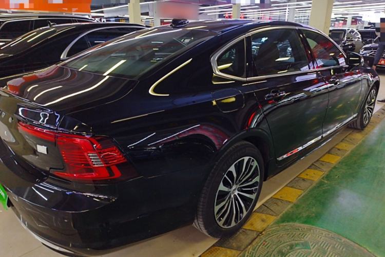 Used Volvo S90 New Energy 2024 Plug-in Hybrid Four-Wheel Drive Long-Range Zhiyi Luxury Edition