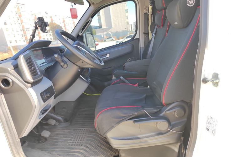 Used SAIC MAXUS Xintu V80 2025 PRO Aoyuntong 2.0T Manual Long Wheelbase Mid-Height 6/7/8/9-Seater
