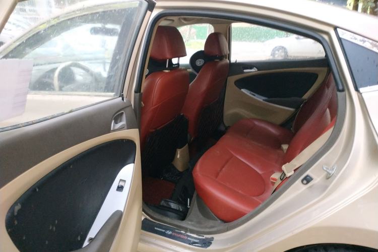 Used Hyundai Verna (older generation) 2010 Sedan 1.4L Manual Comfort GS
