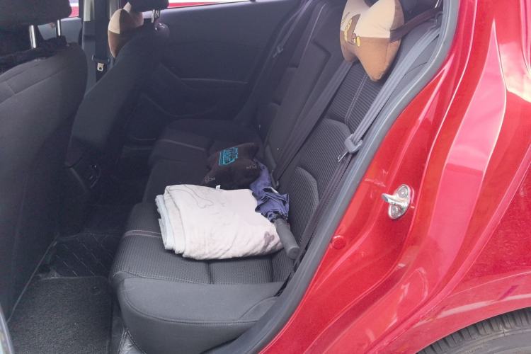 Used Mazda 3 Axela 2017 Sedan 1.5L Automatic Luxury Model Emission Standard China V
