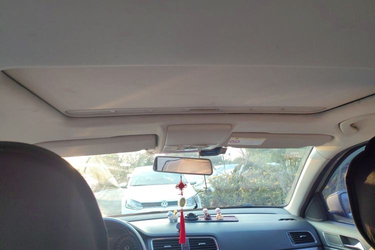 Used Volkswagen Lavida 2015 1.6L Automatic Comfort Edition Headliner